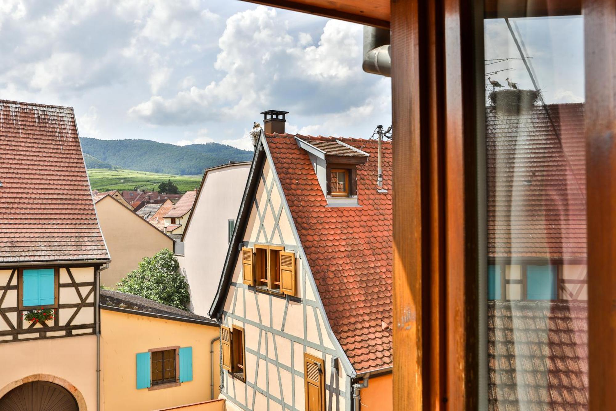 La Legende Des 2 Pierres Apartment Eguisheim Exterior photo
