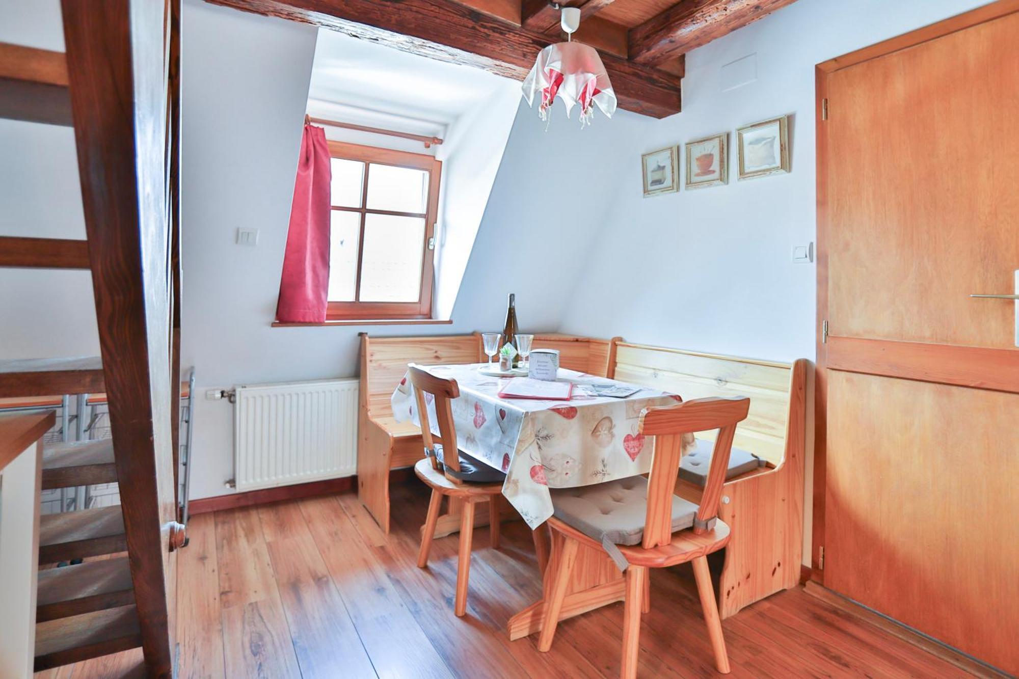 La Legende Des 2 Pierres Apartment Eguisheim Exterior photo