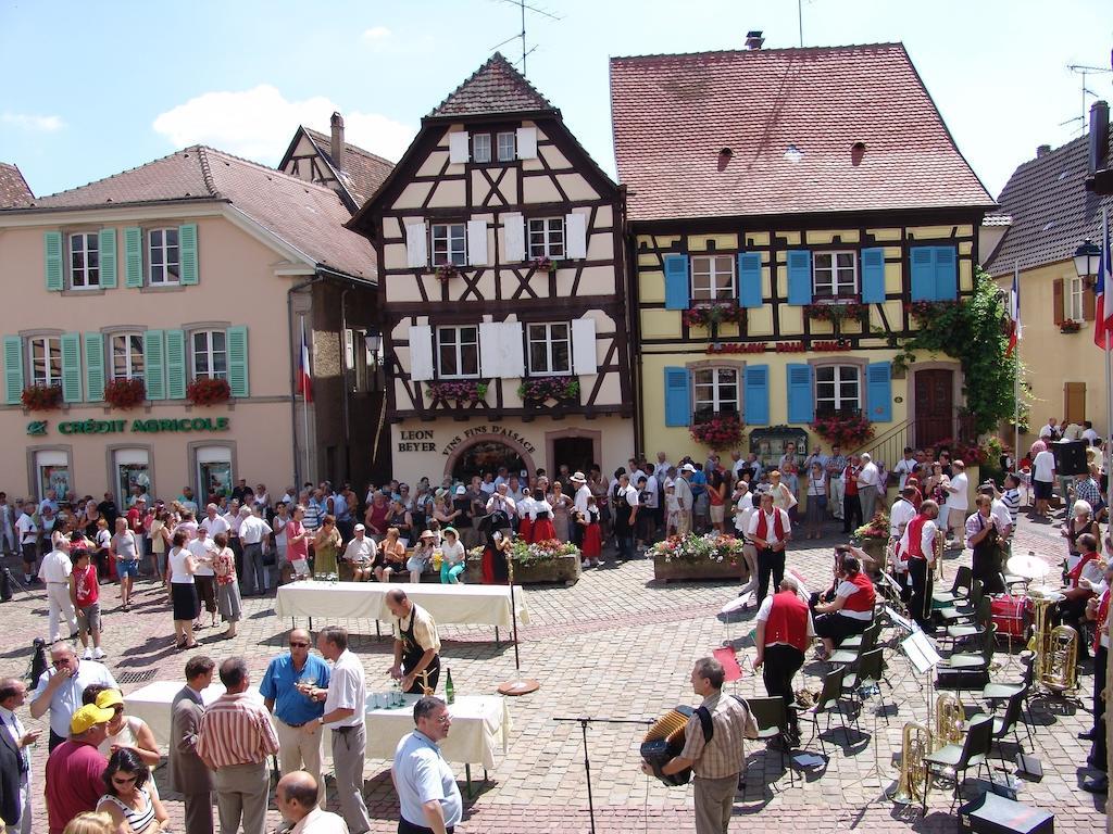 La Legende Des 2 Pierres Apartment Eguisheim Room photo